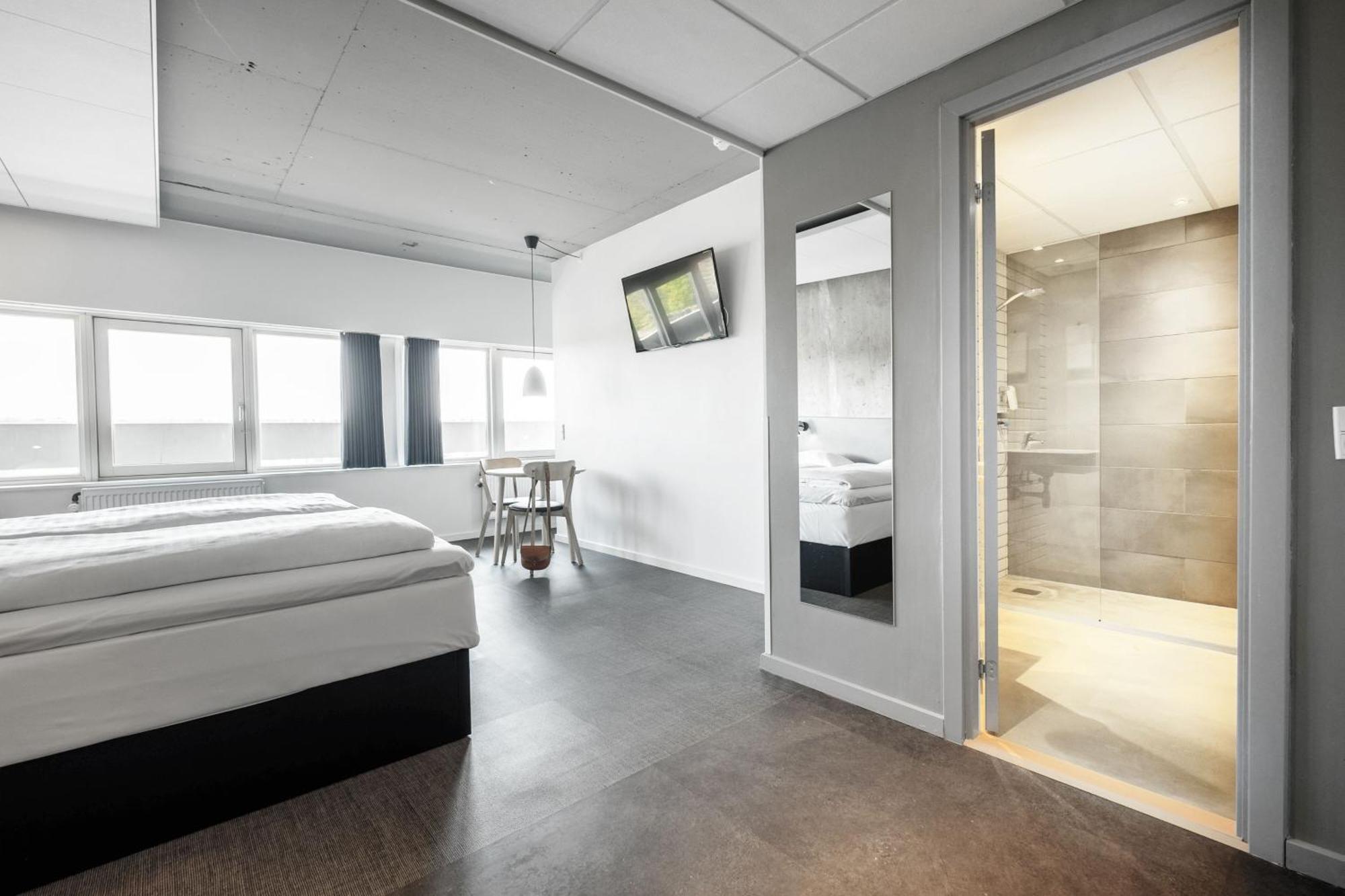 ซลีป โฮเต็ล โอร์ฮุส ซิด วิบี Hotel ออร์ฮูช ภายนอก รูปภาพ