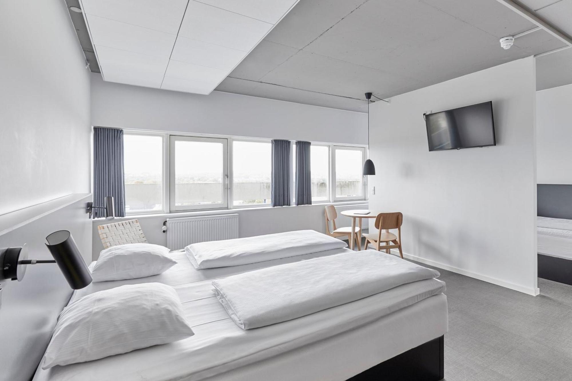 ซลีป โฮเต็ล โอร์ฮุส ซิด วิบี Hotel ออร์ฮูช ภายนอก รูปภาพ